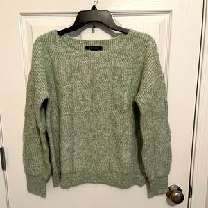 Pretty green Sweater by Tahari
